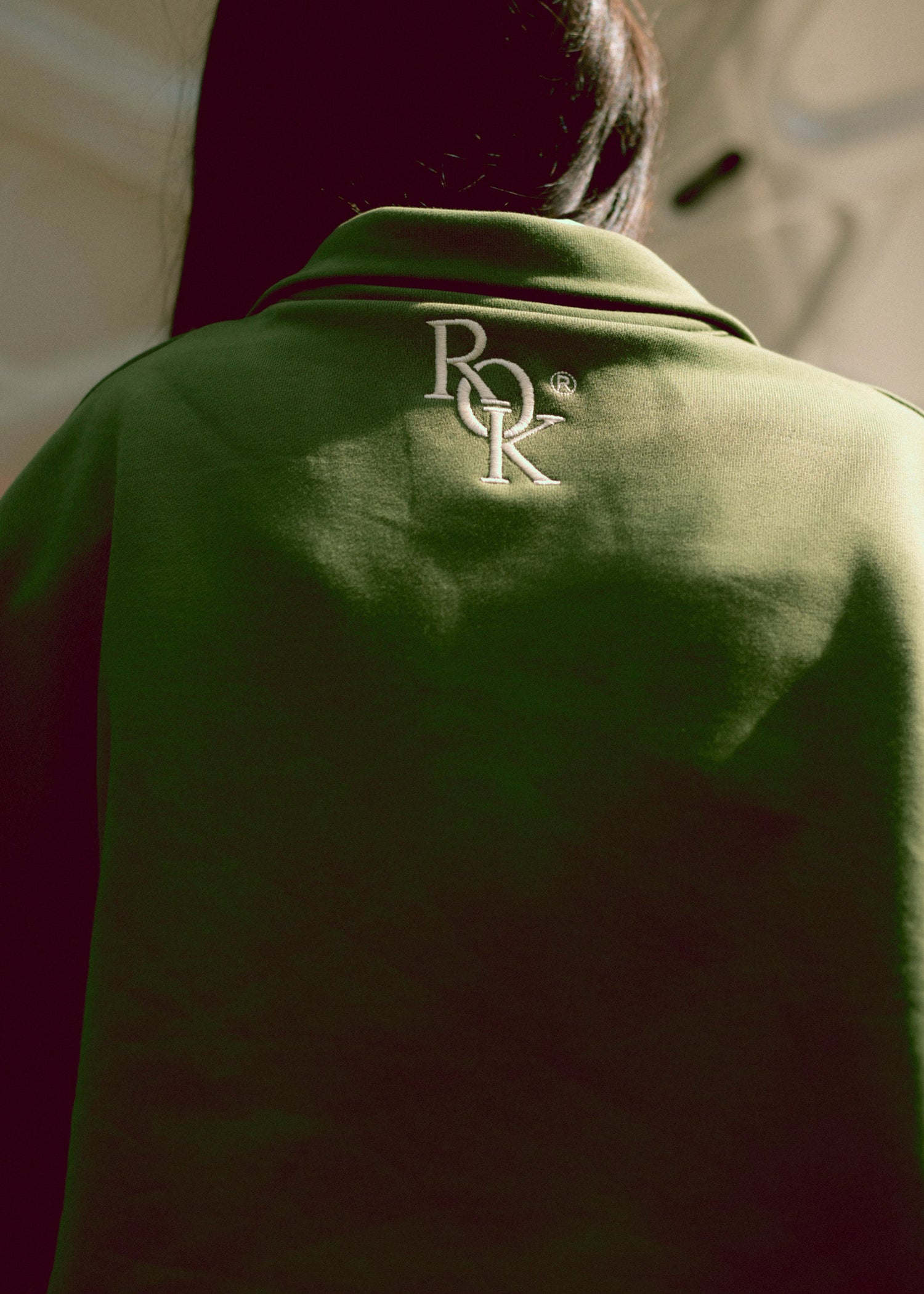Sweatshirt