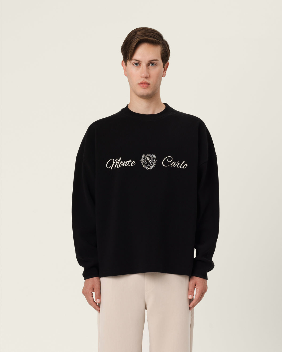 red_oak_sweatshirt_black_ribbedeffect_2